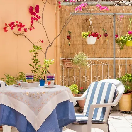House Of Velenia - 2 Bedroom Near Old Town, Airport And Bus Station 公寓