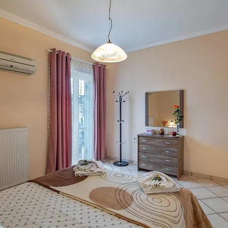 House Of Velenia - 2 Bedroom Near Old Town, Airport And Bus Station Apartamento Corfu (city)