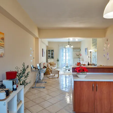 House Of Velenia - 2 Bedroom Near Old Town, Airport And Bus Station