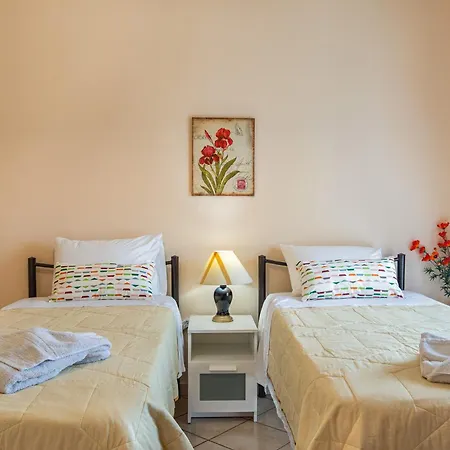 House Of Velenia - 2 Bedroom Near Old Town, Airport And Bus Station Apartment *