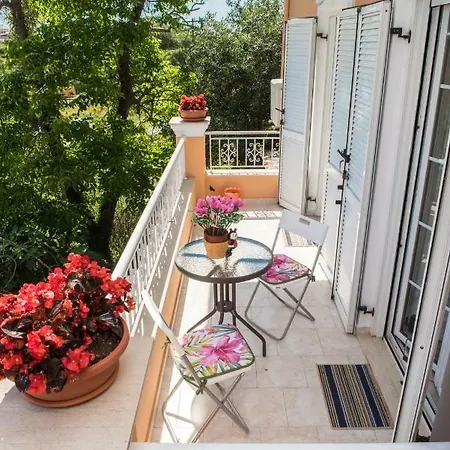 アパート House Of Velenia - 2 Bedroom Near Old Town, Airport And Bus Station *