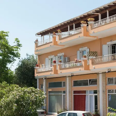 House Of Velenia - 2 Bedroom Near Old Town, Airport And Bus Station Apartment