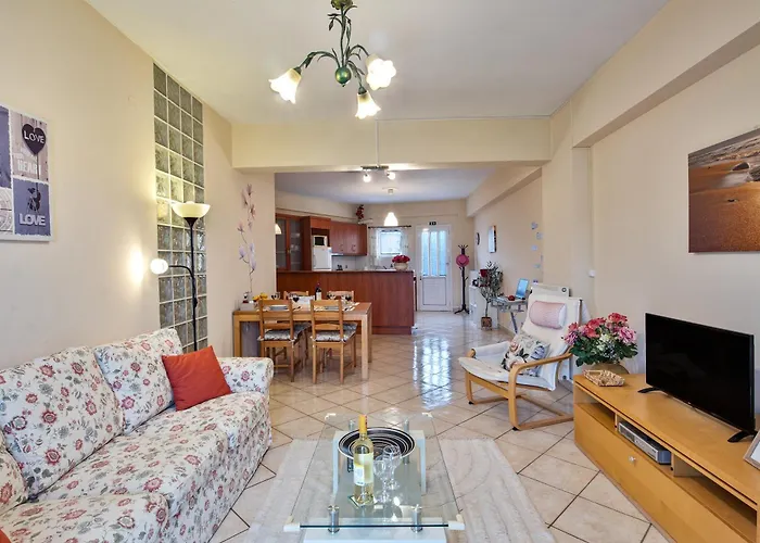 House Of Velenia - 2 Bedroom Near Old Town, Airport And Bus Station