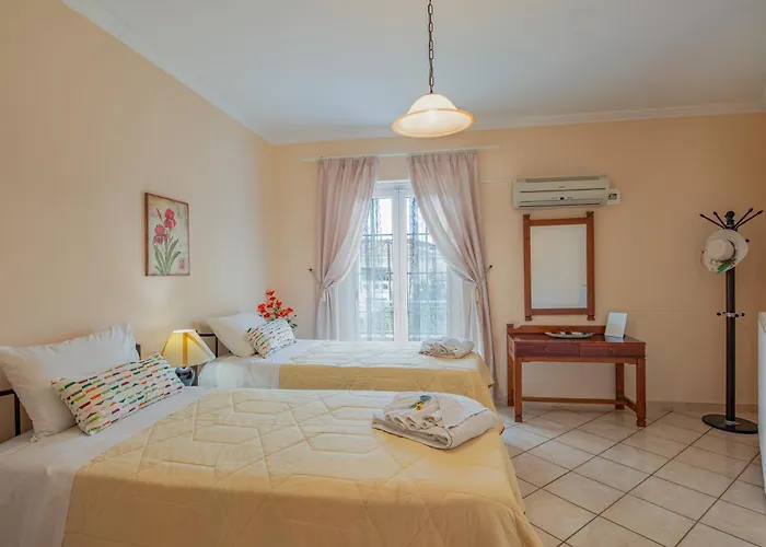 House Of Velenia - 2 Bedroom Near Old Town, Airport And Bus Station