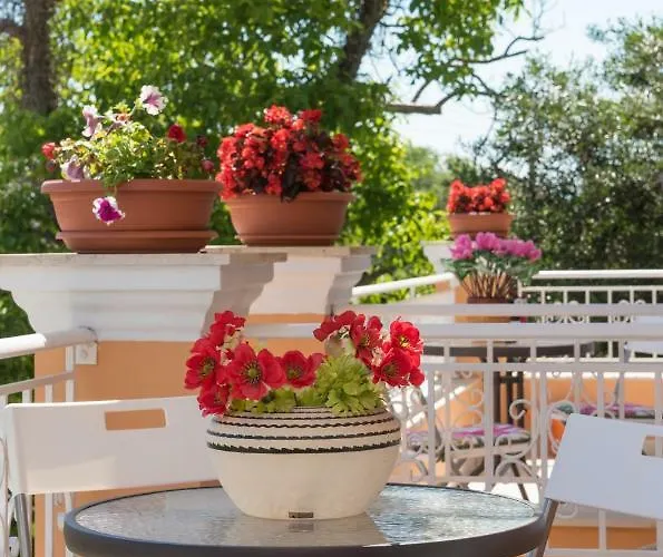 House Of Velenia - 2 Bedroom Near Old Town, Airport And Bus Station Corfu (city)