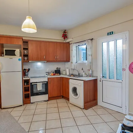 شقة House Of Velenia - 2 Bedroom Near Old Town, Airport And Bus Station
