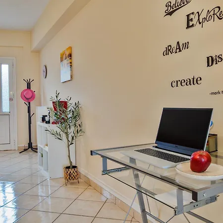 شقة House Of Velenia - 2 Bedroom Near Old Town, Airport And Bus Station