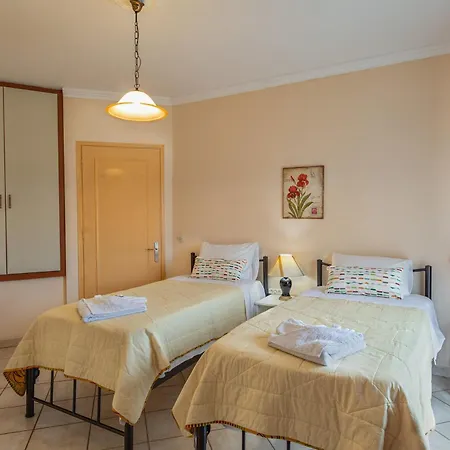شقة House Of Velenia - 2 Bedroom Near Old Town, Airport And Bus Station *