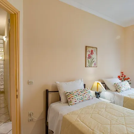House Of Velenia - 2 Bedroom Near Old Town, Airport And Bus Station Corfu (city)